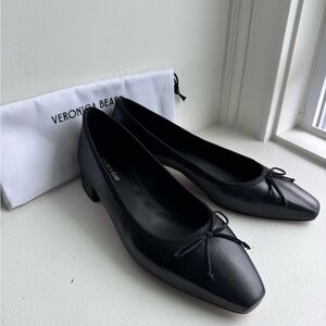 Never Worn VERONICA BEARD Cecelia Leather
Block-Heel Ballerina Pumps